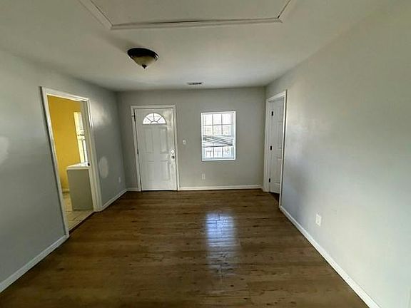4th image of 1147 Graydon St