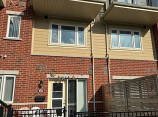 250 Sunny Meadow Blvd #322, Brampton, ON L6R 3Y7