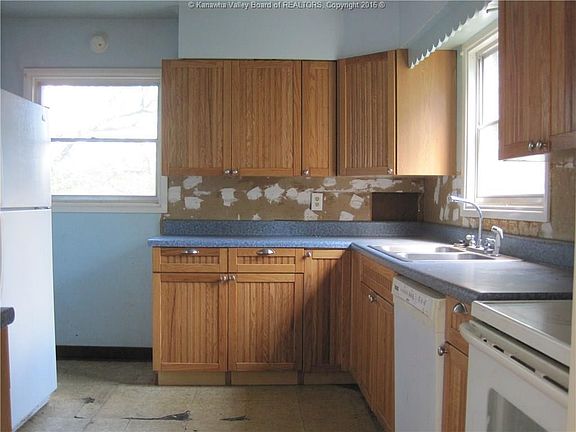 3rd image of 322 Redwood Dr