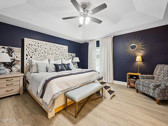 3rd image of 95103 GREENBERRY Road