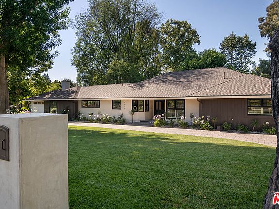 2nd image of 4619 Del Moreno Dr