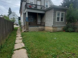 1027 S 26th St, Milwaukee, WI 53204