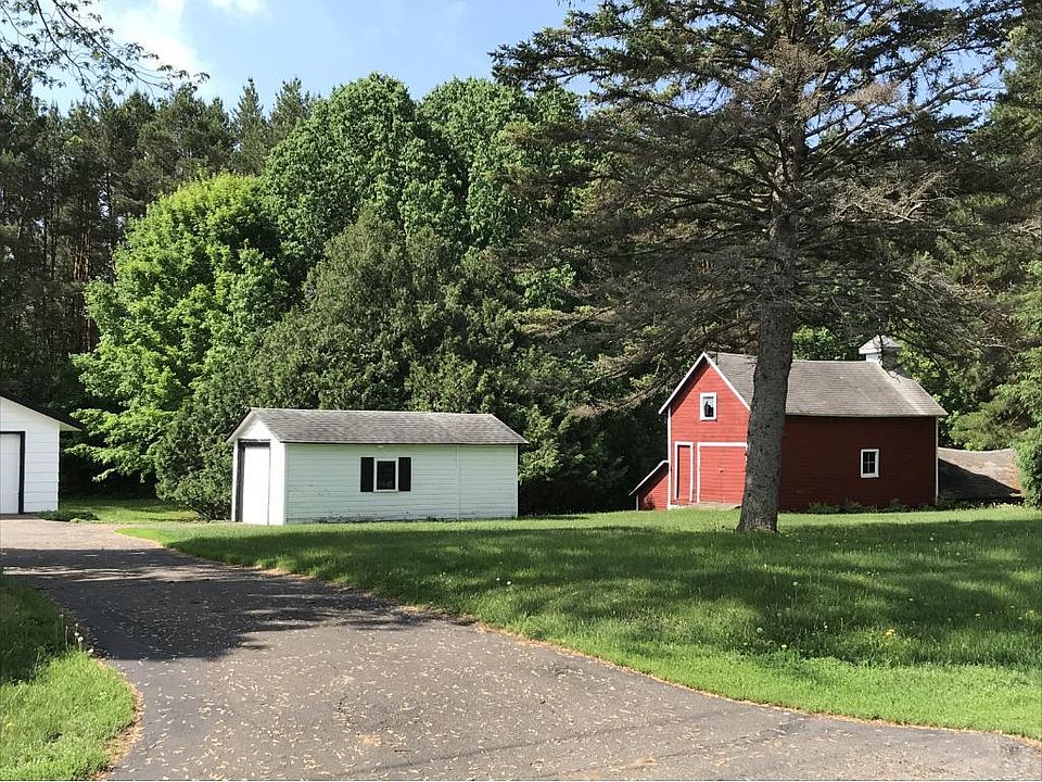 2nd image of 513 Central Ave W