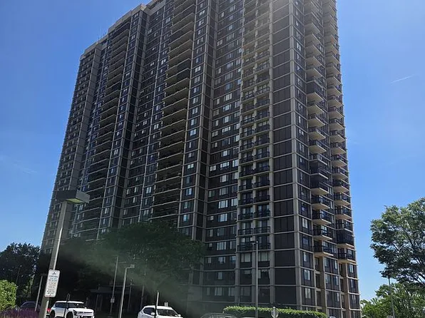 271-10 Grand Central Pkwy APT 16Y, Floral Park, NY 11005