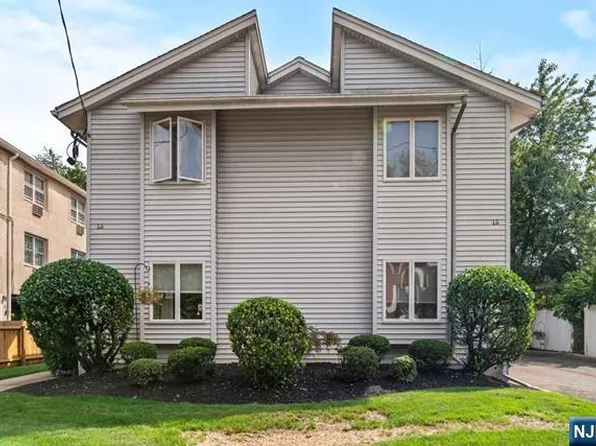 15 Crest St APT B, Westwood, NJ 07675