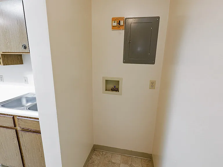 1235 B St #2 — Photo 12