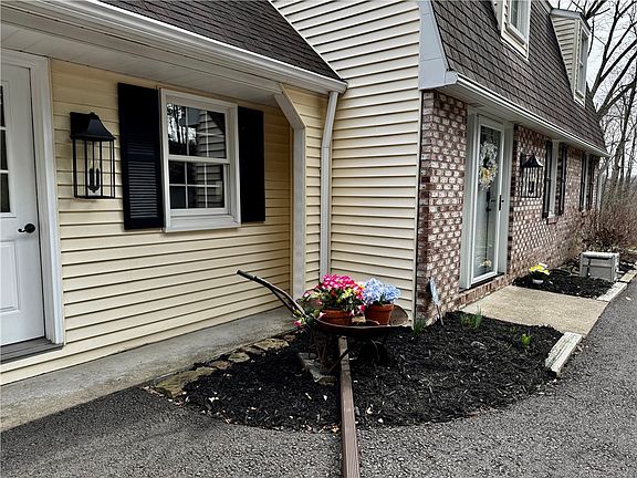 3rd image of 273 Rockdale Rd