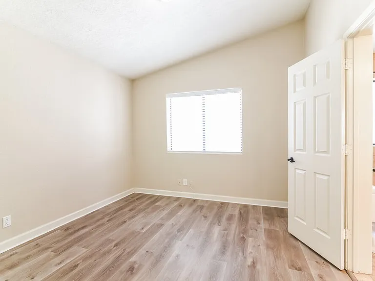 1522 W Del Rio St — Photo 17