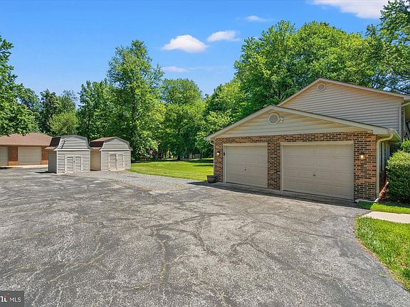 4th image of 8620 Norman Dr