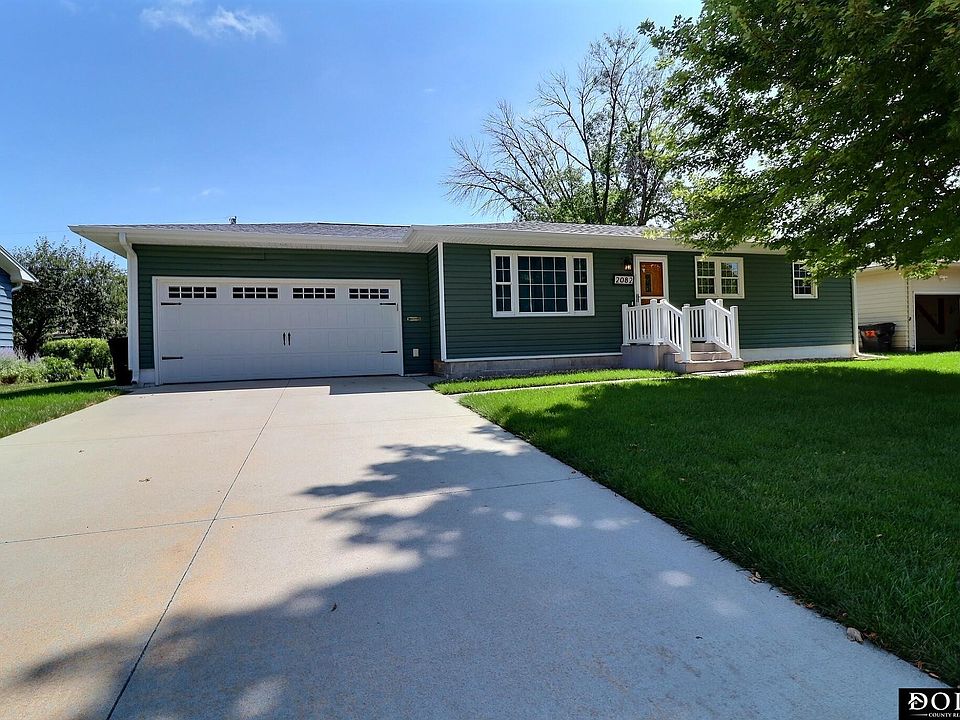 1st image of 2082 Irene St