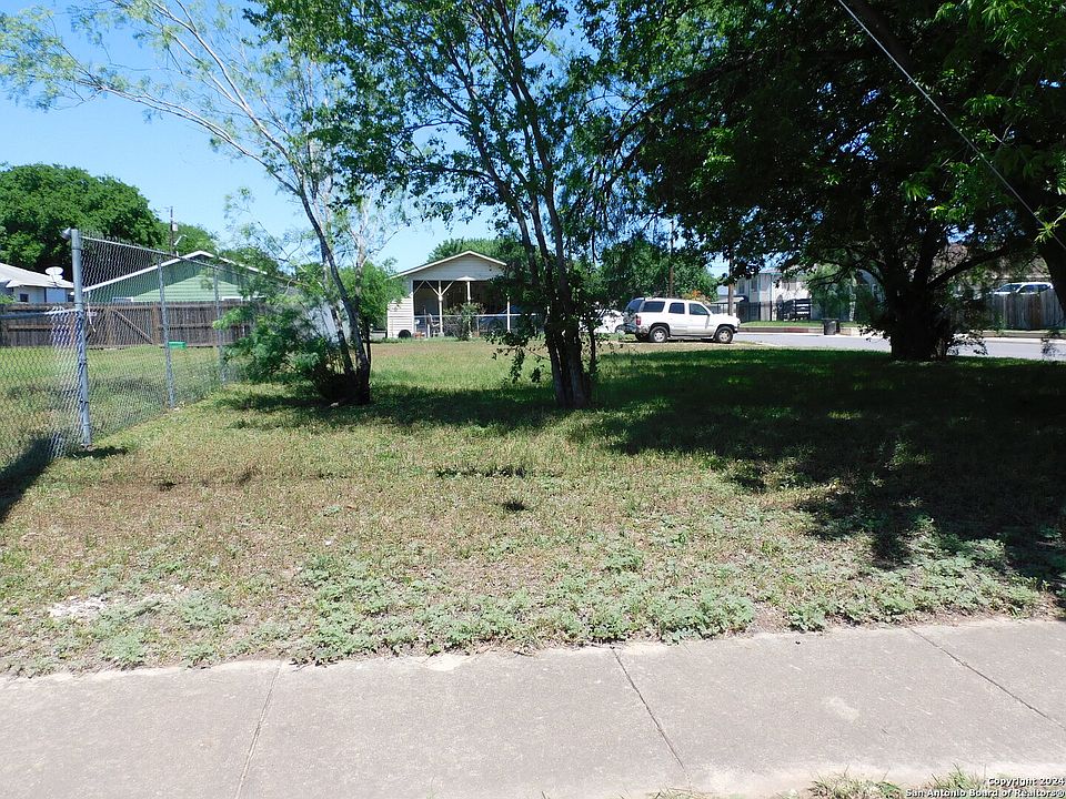 1st image of 3827 Bay St LOT 22
