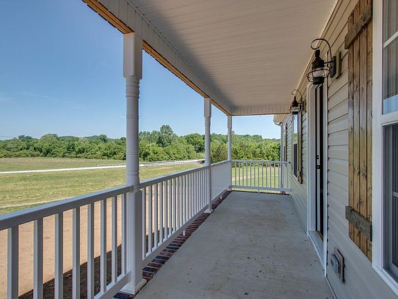 4th image of 5 Gordie Ln