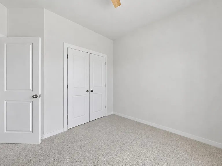 283 Willis St — Photo 32