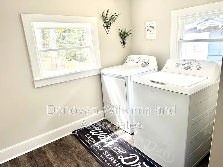 1529 Thomas Ave #B — Photo 10