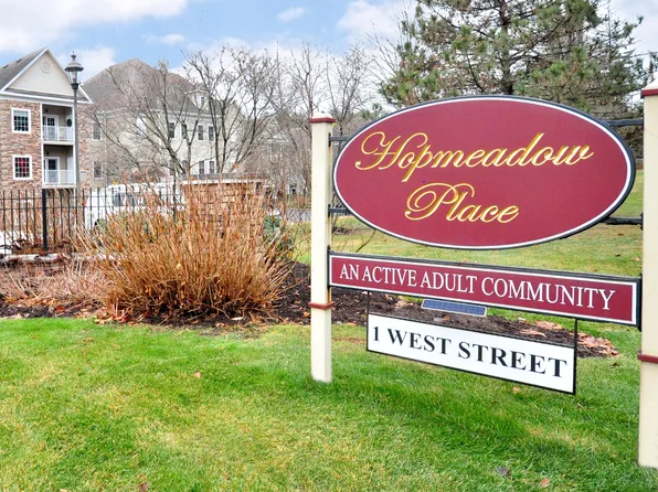 1 West Street #313, Simsbury, CT 06070