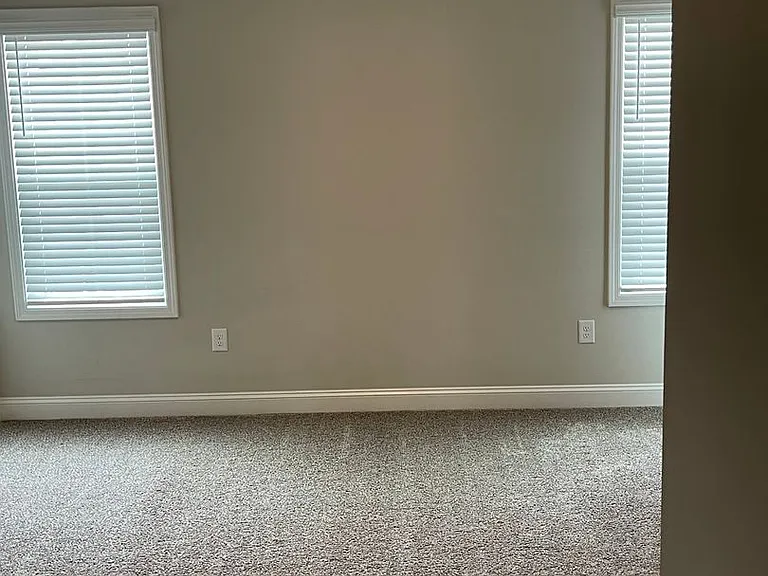 1010 Gateway Commons Cir — Photo 29