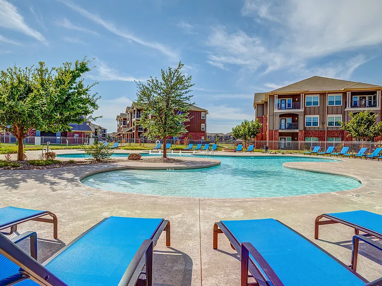 Poolside Lounge