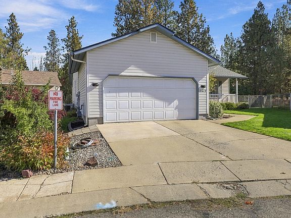 2nd image of 2623 Wheaton St