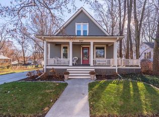 907 E Chestnut St, Bloomington, IL 61701