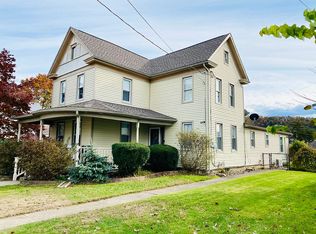 812 E 2nd St, Nescopeck, PA 18635