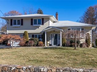 44 Sniffen Rd, Westport, CT 06880