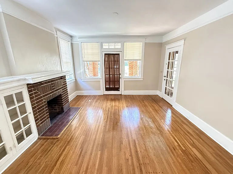 7 S Monterey St #2 — Photo 2