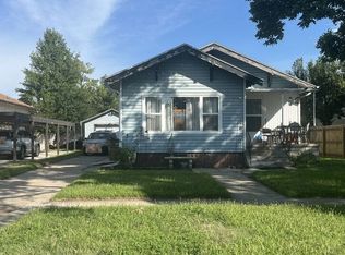 820 W 17th St, Grand Island, NE 68801