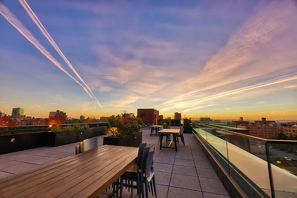 Rented by Sky View Parc Sales LLC | media 17