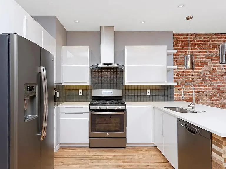 3638 N Williams St — Photo 4
