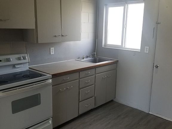 5th image of 421 N 11th Ave