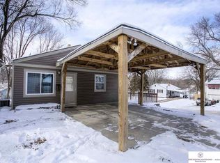 3528 N 43rd St, Omaha, NE 68111