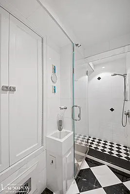 Sold by Keller Williams NYC | media 23