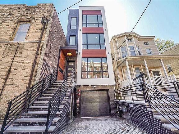 5th image of 39 Boyd Ave #D