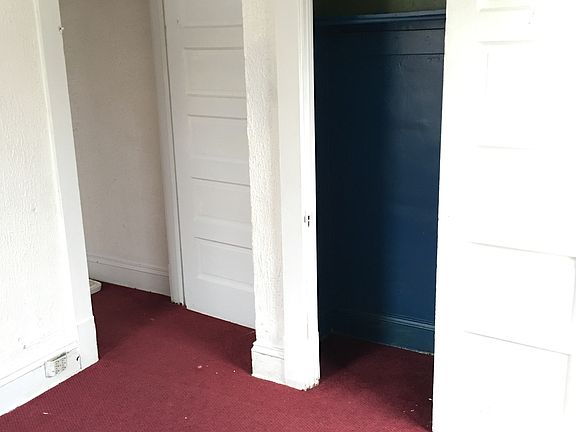 4th image of 1134 E 112th St #2
