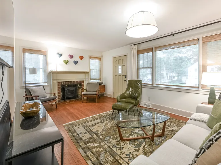 29 Oak Forest Dr — Photo 8
