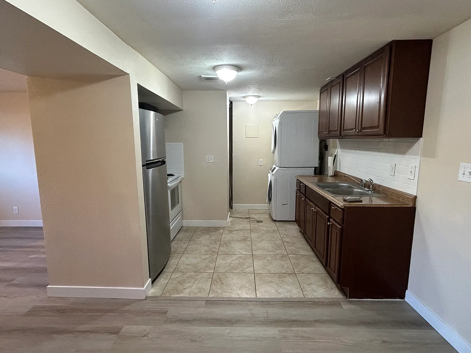 2 bed, 912 sqft, $1,200 — Photo 4