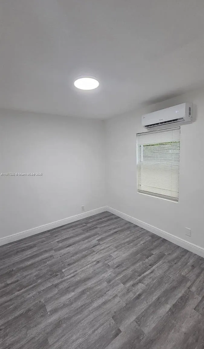 Dania Manor Corr Plat — Photo 4