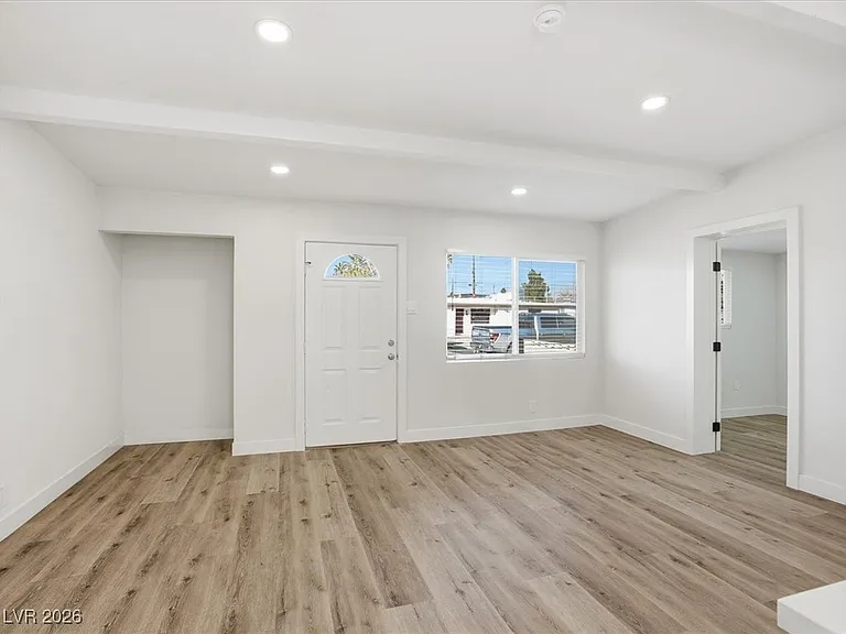 608 Stanford St — Photo 8