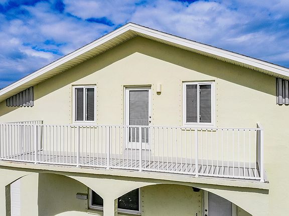 3rd image of 469 Golf Blvd