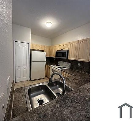 5th image of 1661 SE 28th St Unit 101