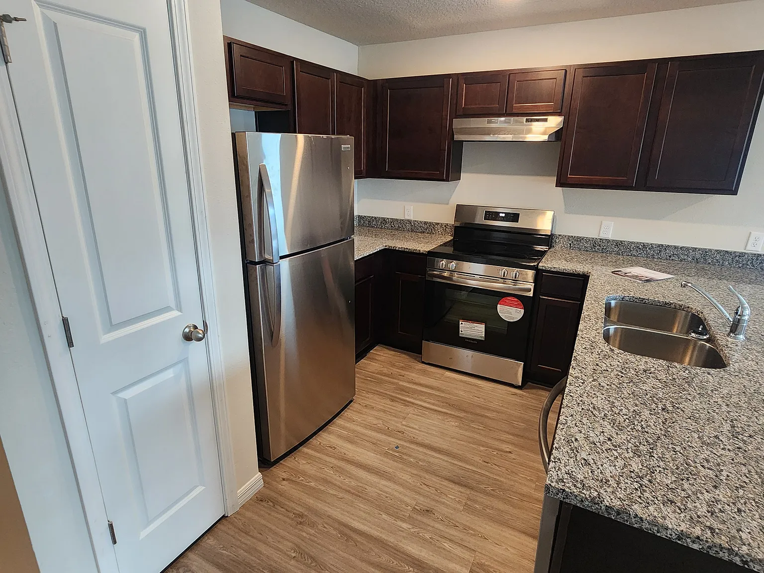6528 Sweetbay Ln — Photo 2