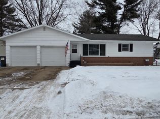 13130 Thomas St, Osseo, WI 54758