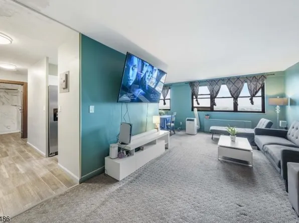 1225 Kennedy Boulevard image 2 of 23