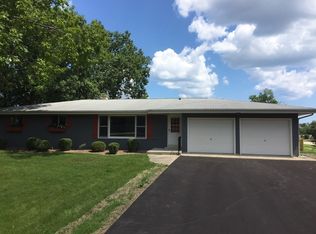 79 S Delany Rd, Gurnee, IL 60031