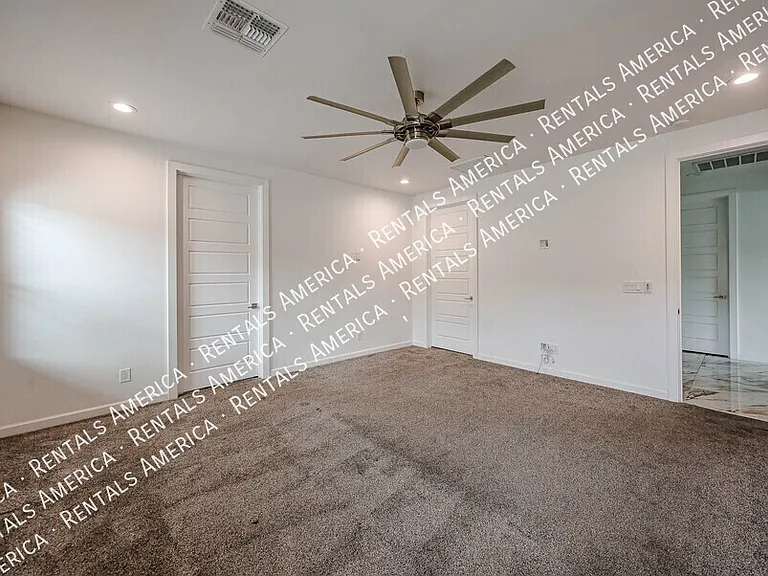 347 E La Mirada Dr — Photo 6
