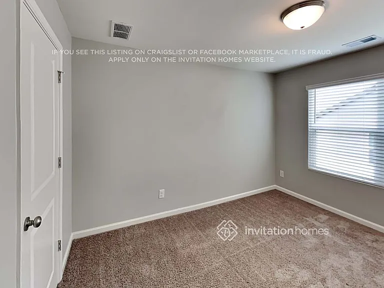 229 N Fortune Way — Photo 16