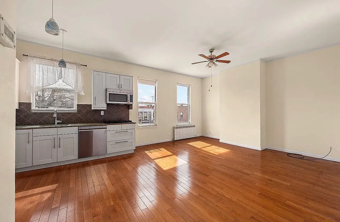 4 bed, 1.5 bath, 1100 sqft, $4,150 — Photo 3