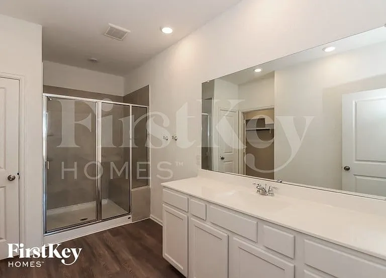 7307 Hillside Ave — Photo 9