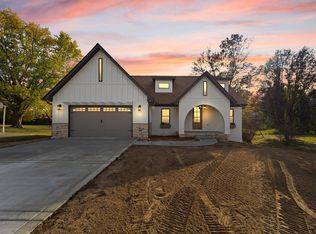 106 Volunteer Dr, Somerset, KY 42503