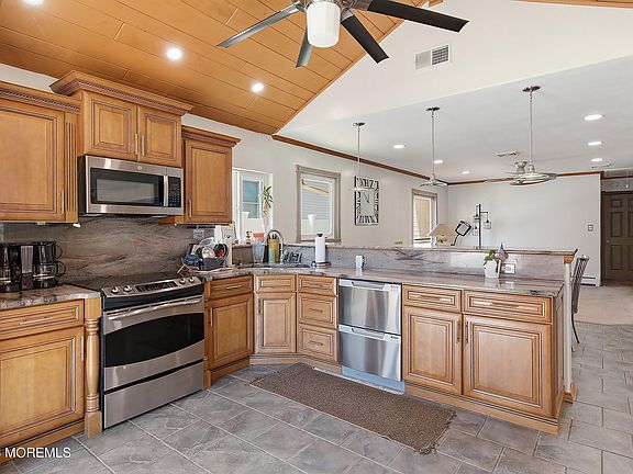 4th image of 439 Adamston Road